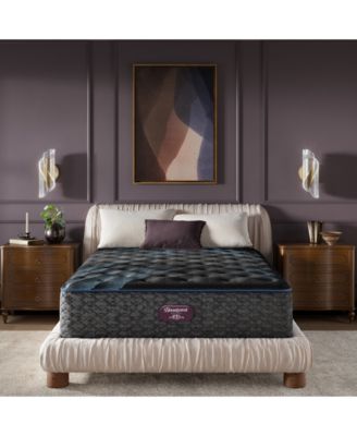 Beautyrest - World Class Level Four 15.25" Plush Tight Top Mattress Set - Queen
