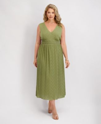 Siena - Plus Size V-Neck Pleated Chiffon Maxi Dress