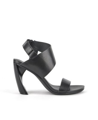 United Nude